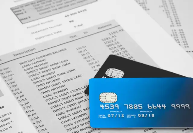 Qué pasa si te atrasás en la tarjeta de crédito